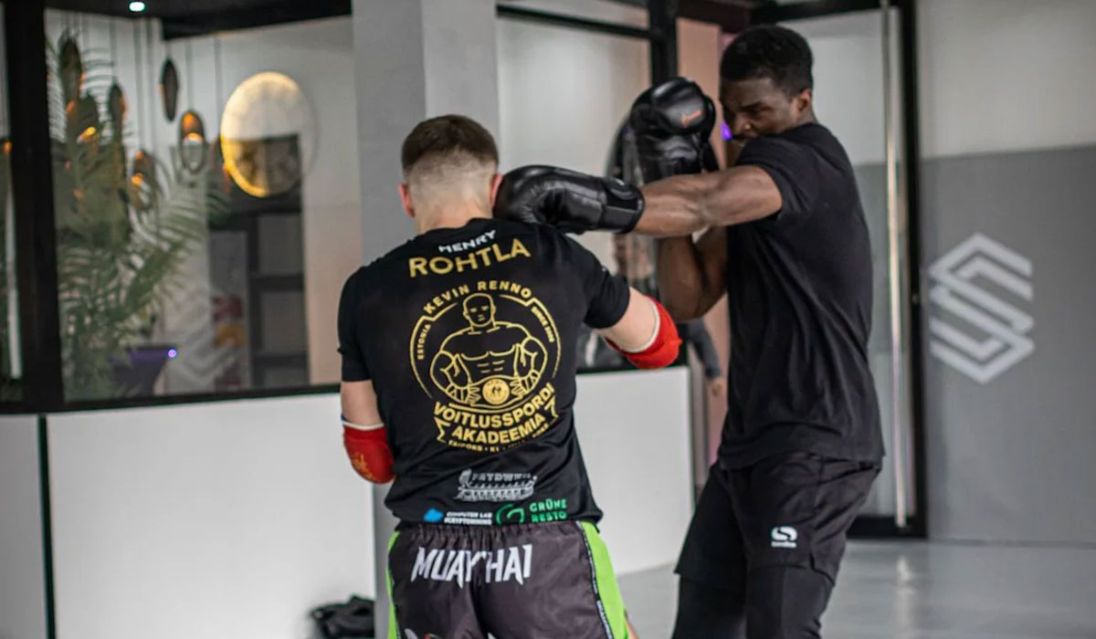 MUAY-THAI